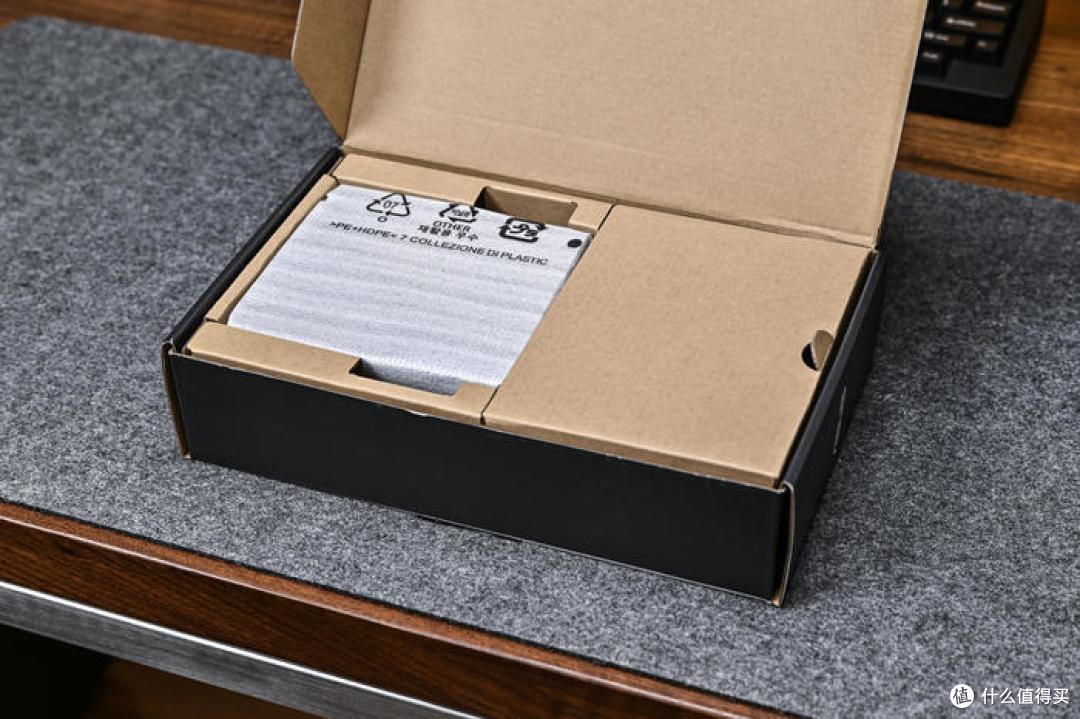 小身材大能量——华硕 PN53 MiniPC 开箱简测