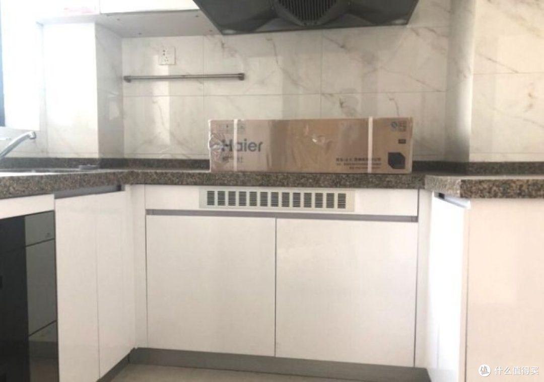 102㎡恒大精装房,全新未入住的炒作房,时尚简洁迫不及待想入住