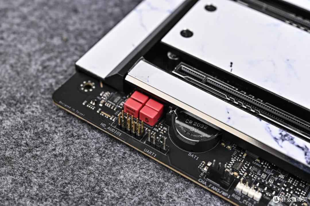 紧凑型风冷中塔——华擎X670E Taichi Carrara+恩杰H5 Flow装机展示