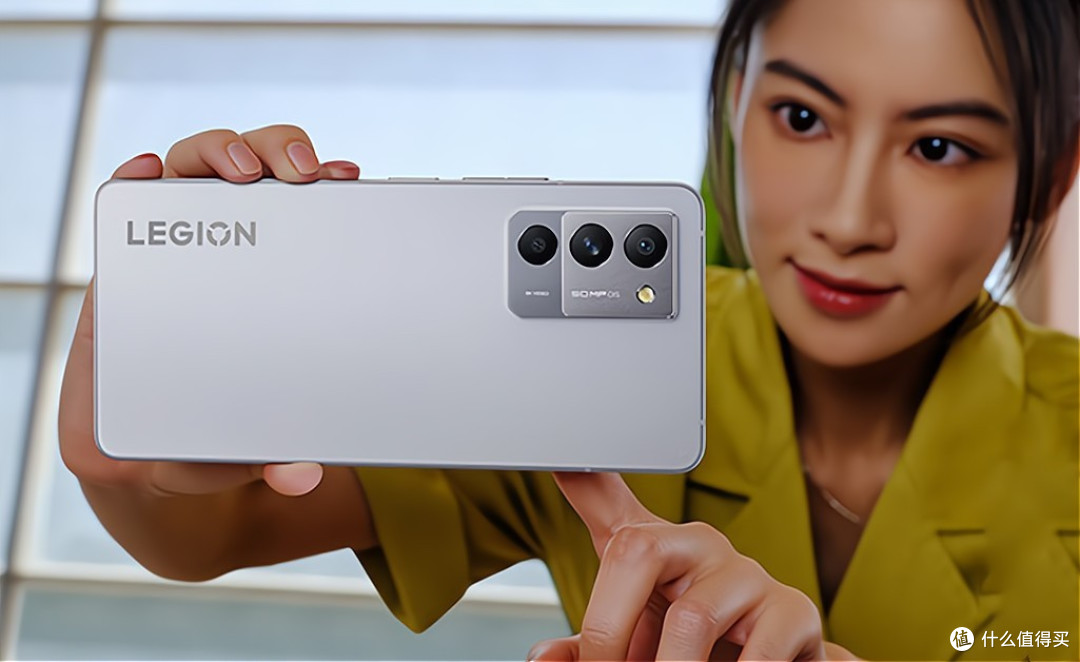5100mAh大电池、骁龙8+芯片，12GB+256GB版跌至2799元，依然少有人问？