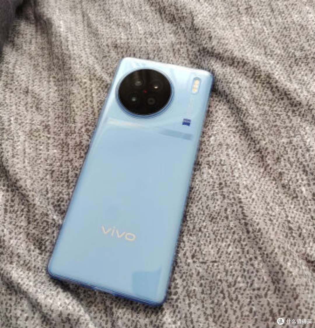 12gb 512gb顶配版本,vivo x90售价4999元