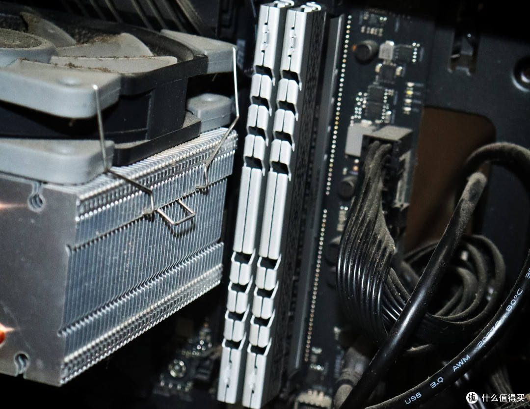 性能强悍,运行稳定-毁灭者DESTROYER 戈戟系列 DDR4内存深入评测