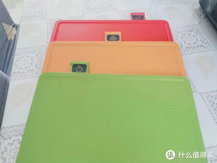 有娃家庭有必要用厨具砧板消毒机吗?哪家的消毒刀架好用?亲测摩飞新出三代消毒刀架,更实用更方便!
