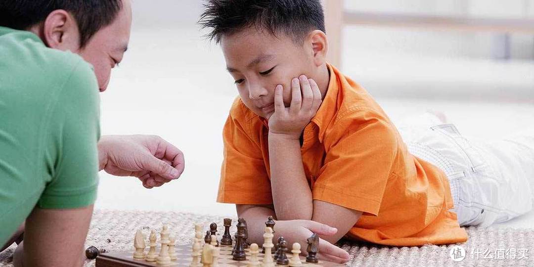 孩子的新春礼物以启智新颖为佳 “智能国际象棋盘”助益智力运动