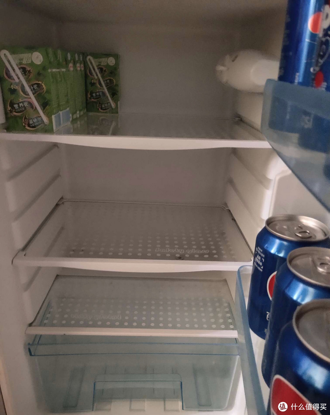 自己一个人生活的小型冰箱