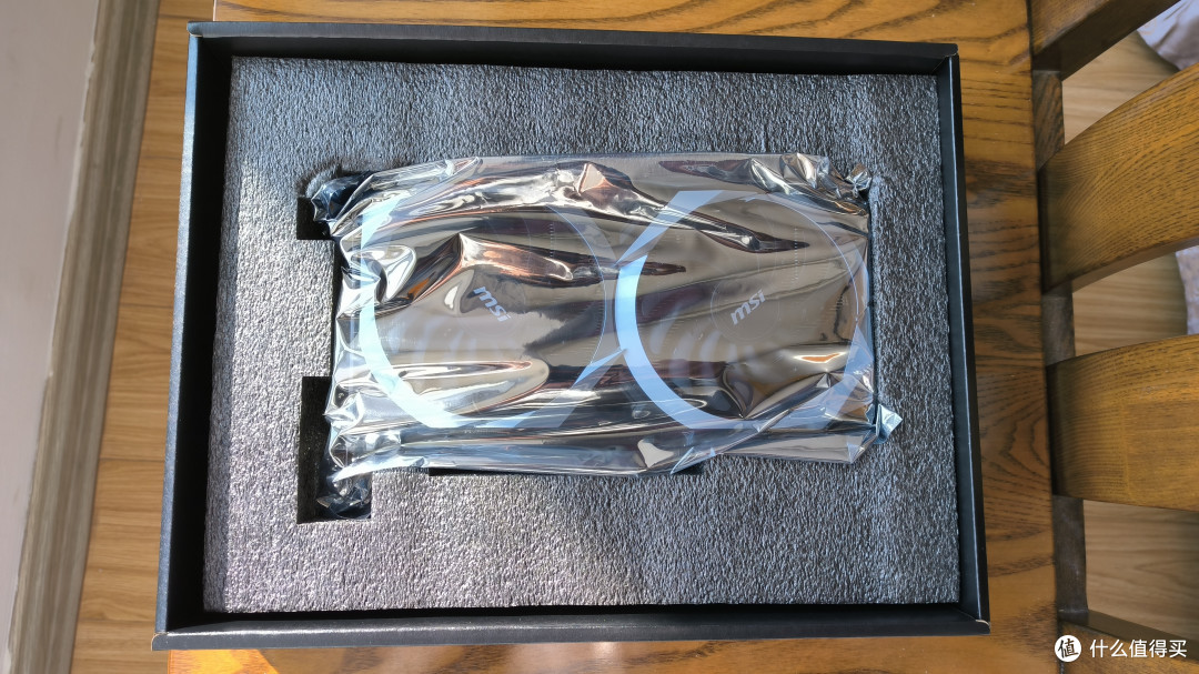 微星Radeon RX 6650XT MECH开箱