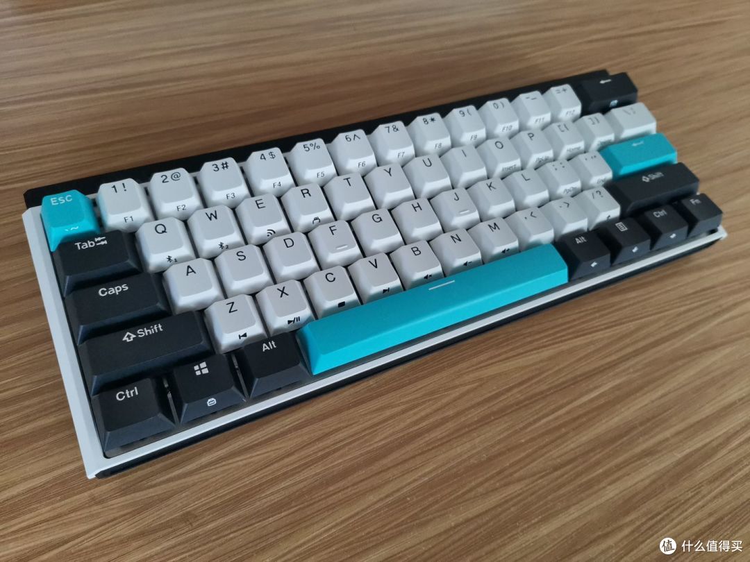 杜伽k330w plus这款可以热插拔的机械键盘上手体验怎么样?