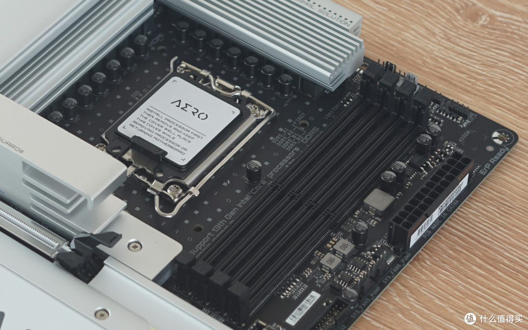 简洁黑白银风格,i7 13700KF+Z790AERO G+DDR5 6000装机体验!