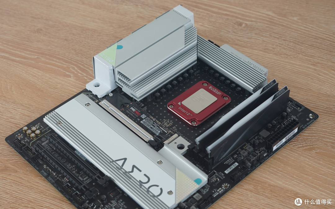 简洁黑白银风格,i7 13700KF+Z790AERO G+DDR5 6000装机体验!