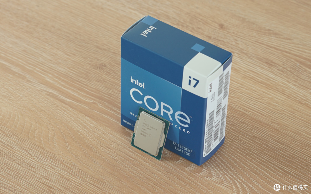简洁黑白银风格,i7 13700KF+Z790AERO G+DDR5 6000装机体验!
