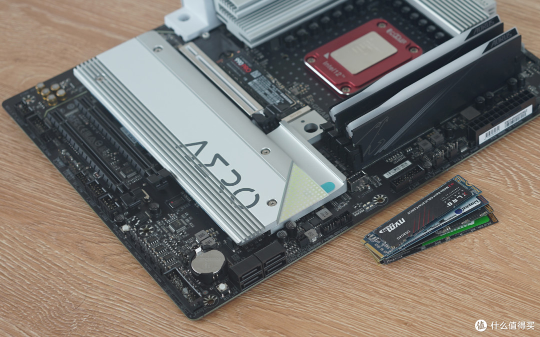 简洁黑白银风格,i7 13700KF+Z790AERO G+DDR5 6000装机体验!