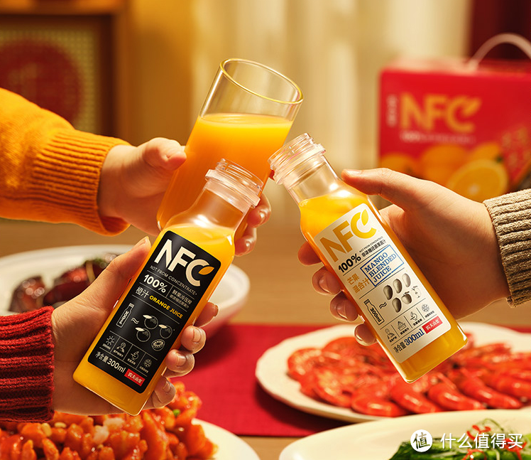 品尝新鲜的NFC橙汁: 健康的饮料选择