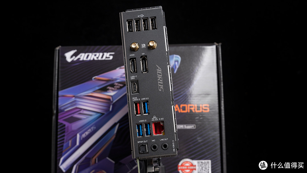 技嘉B760M AORUS PRO AX小雕评测，轻松驾驭i7-13700K也无压力