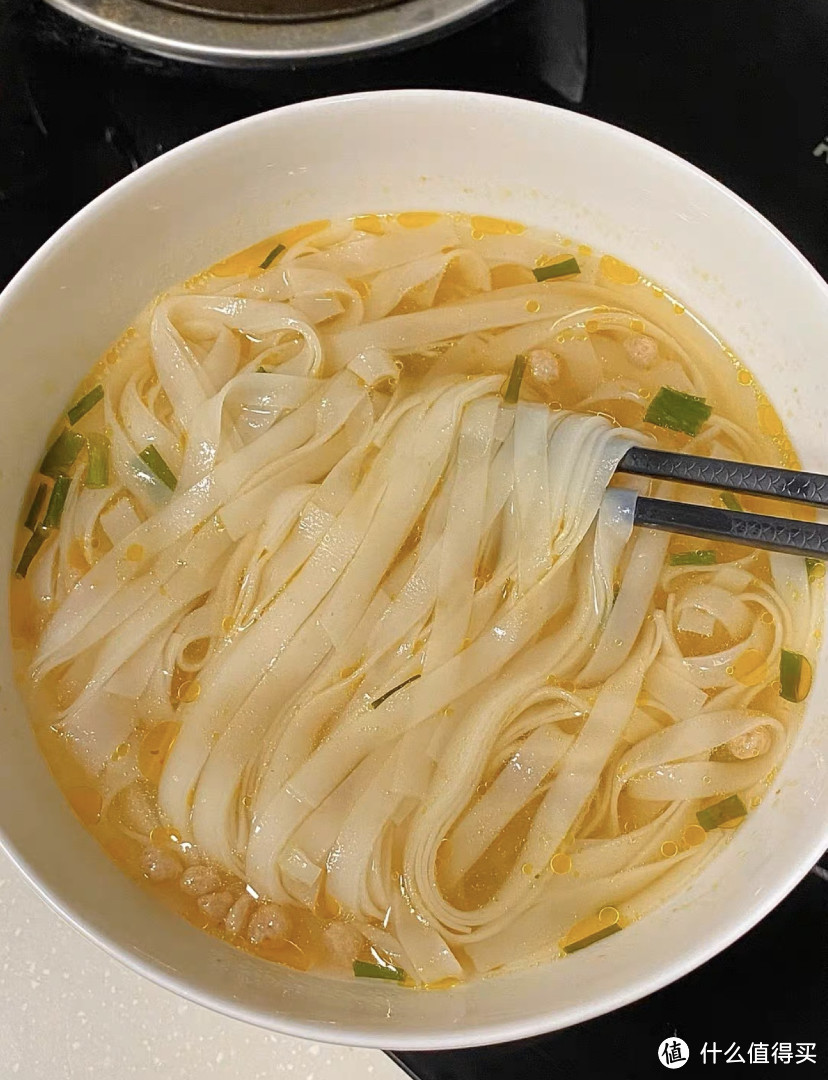 寿桃牌汤河粉牛腩味即食！