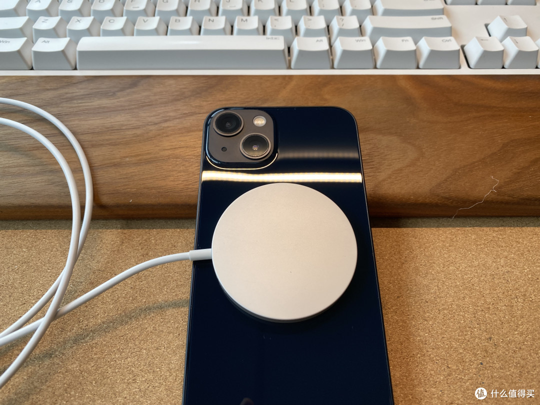 数码 篇一:原装磁吸充电器magsafe charger入手感受_充电器_什么值得