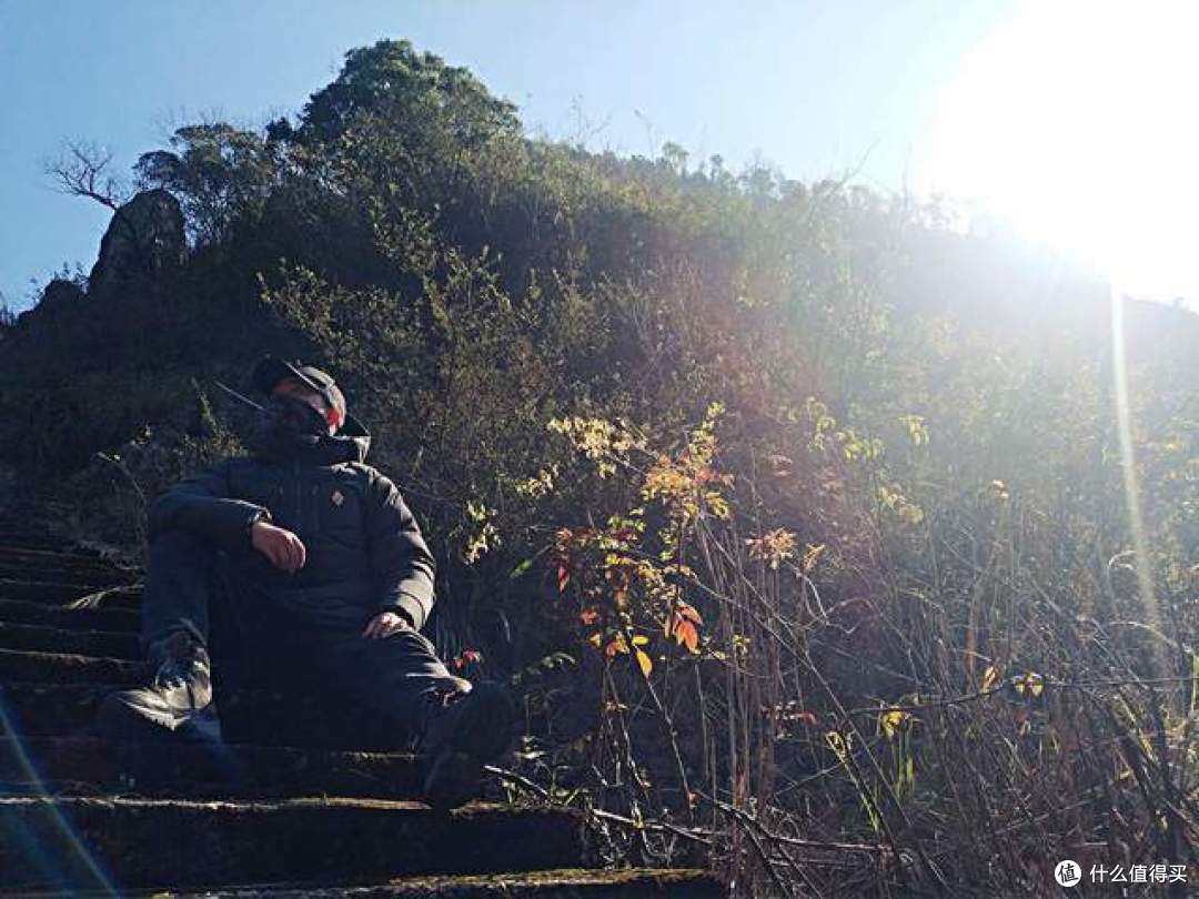 阳过保暖穿什么?黑冰羽绒和软壳