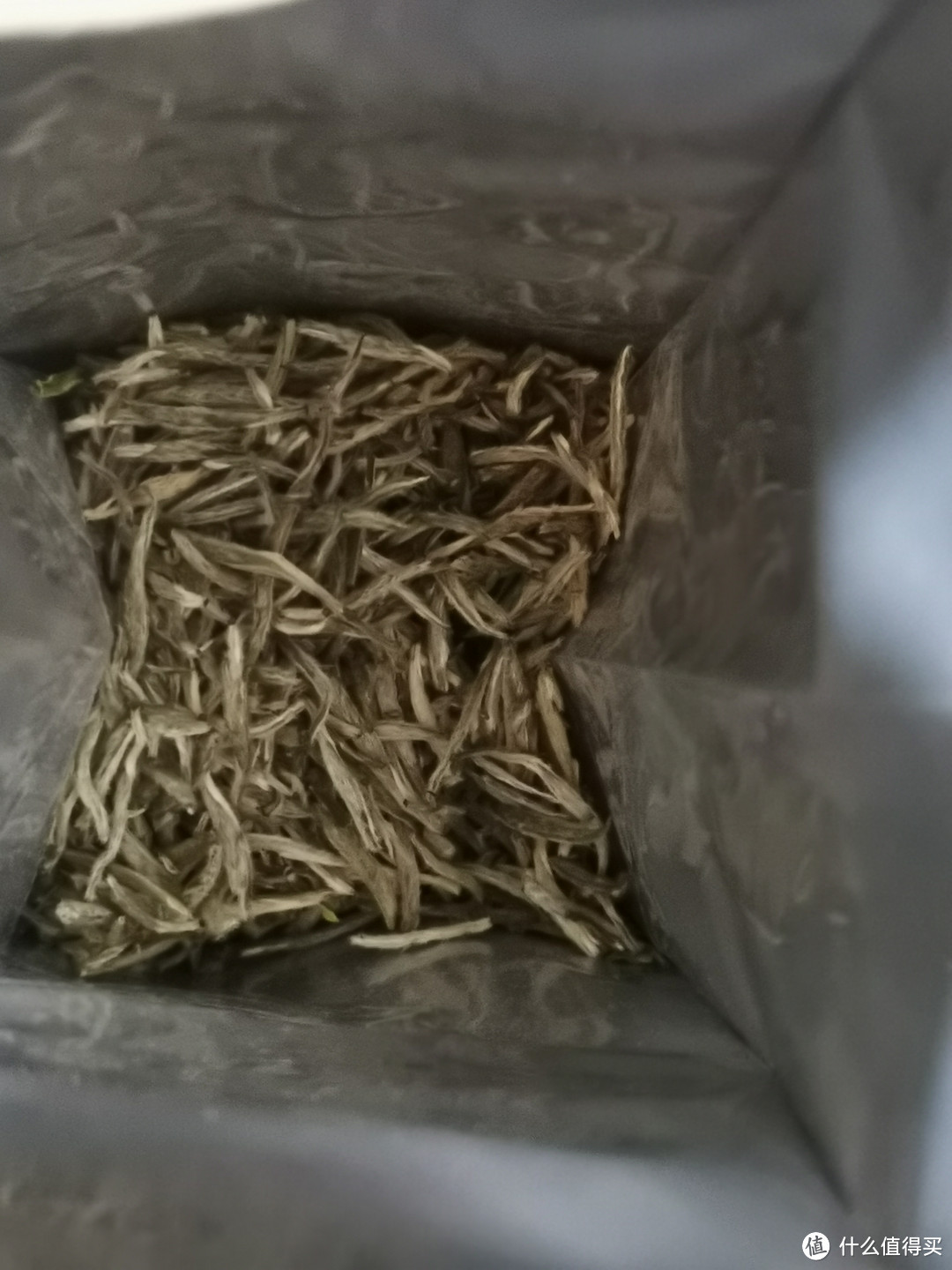 用一杯茶告别2022，鼎湖山泉+白毫银针（小白的茶）