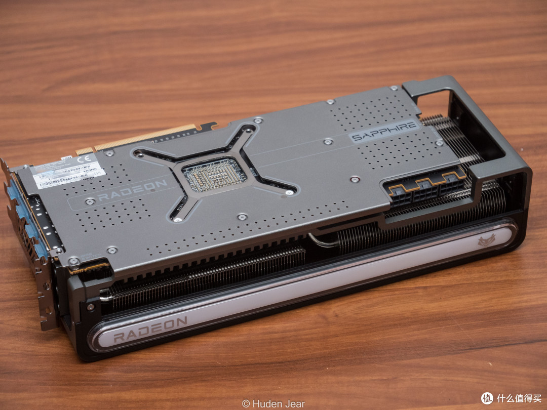 蓝宝石RX 7900XTX 超白金对比测评：不乏进步的常规迭代！