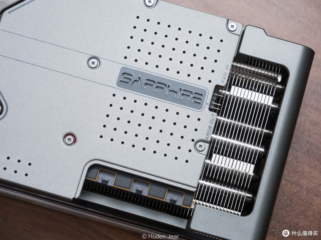 蓝宝石RX 7900XTX 超白金对比测评：不乏进步的常规迭代！
