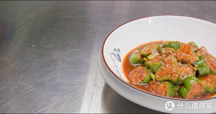 厨师长教你：“青椒酿五花肉”的家常做法，汤汁浓郁，咸香下饭