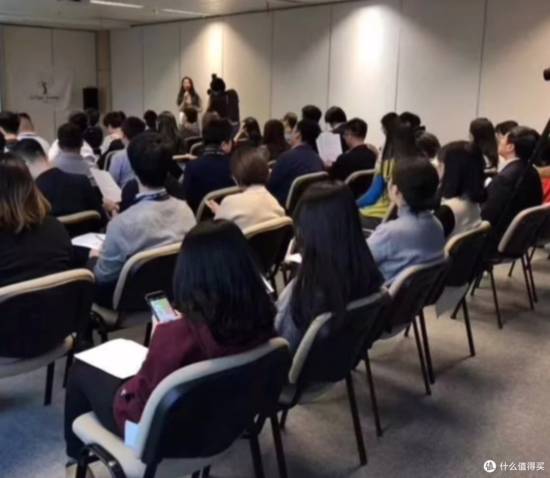 大的装修公司我告诉你就没有设计师
