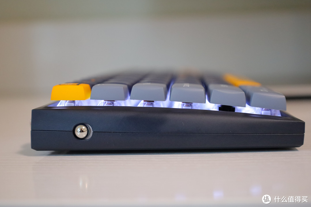 键盘真的不错，办公游戏轻松胜任，杜伽Hi Keys双模机械键盘体验。