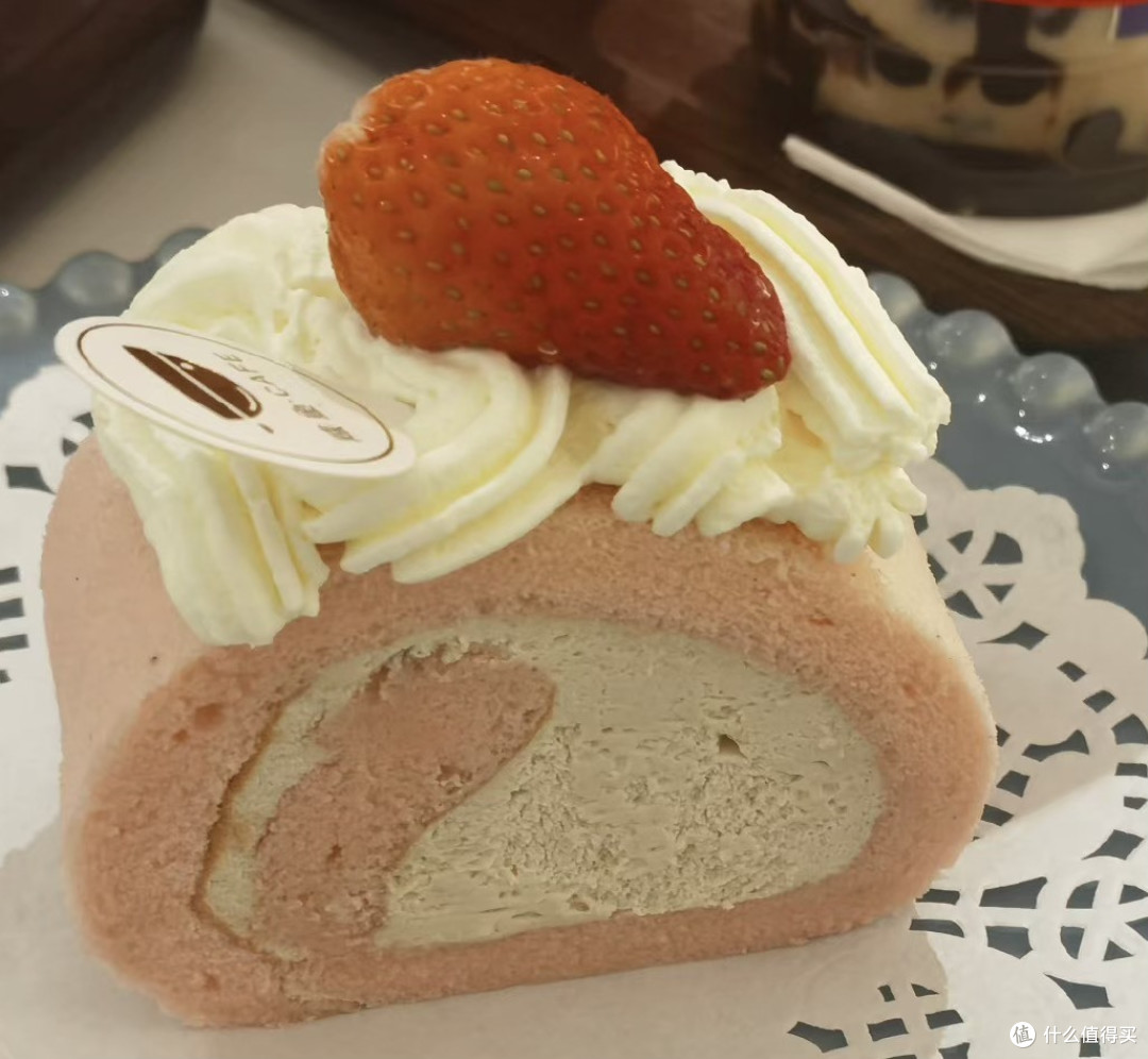 哪个女孩子不喜欢小甜品啊!小甜品简直就是快乐的源泉~