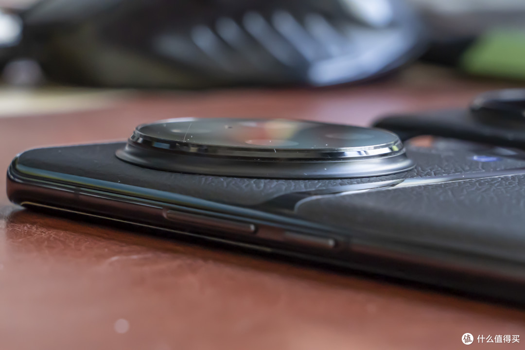 摄像头侧面看是真的凸