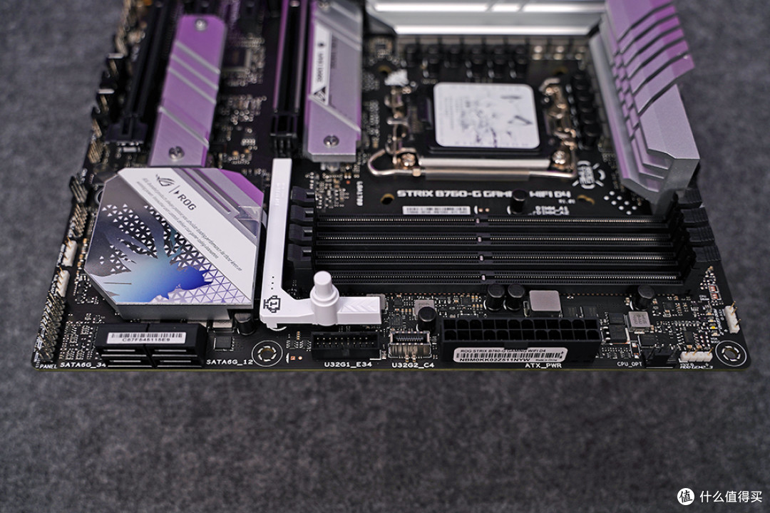 MATX 白色主板新选择,华硕 ROG STRIX B760-G GAMING D4 小吹雪开箱