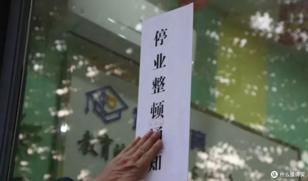 真是又被惊到了,洪星尔克全民热议的时候,这些明星主播又开始凑上来了。