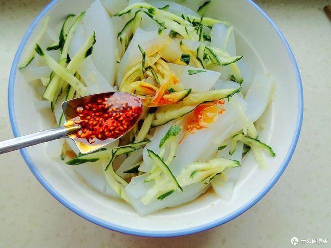 最火爆的凉拌菜,是黄瓜和它拌一拌,爽口又开胃