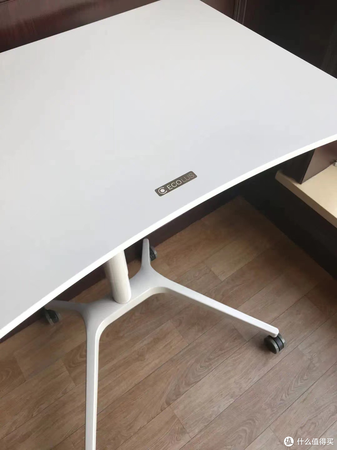 宜客乐思电脑桌居家办公学习书桌气压杆带轮移动桌子LS801