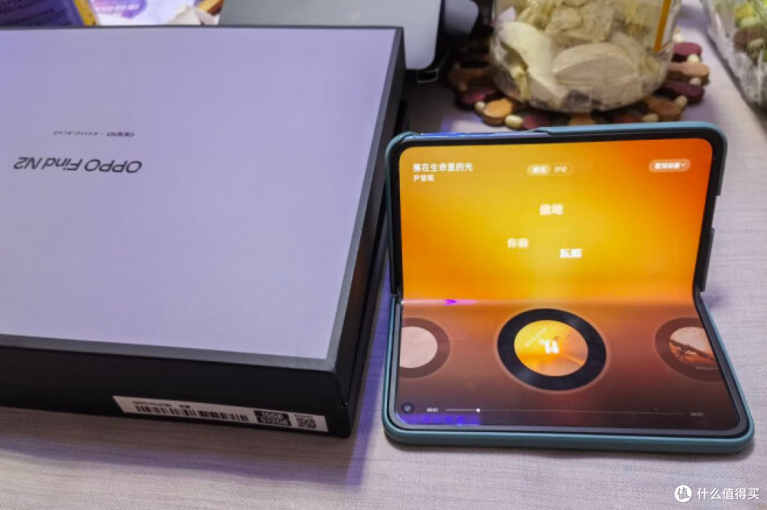 超轻折叠设计,内外120Hz镜面屏,OPPO折叠屏发力