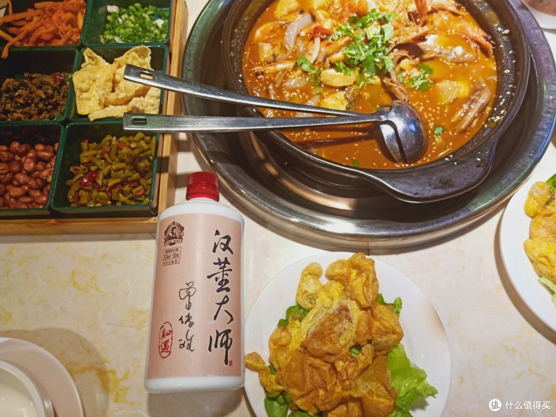 酒桌上，有这“3个动作”的人，往往不受待见，看看您有没有中招