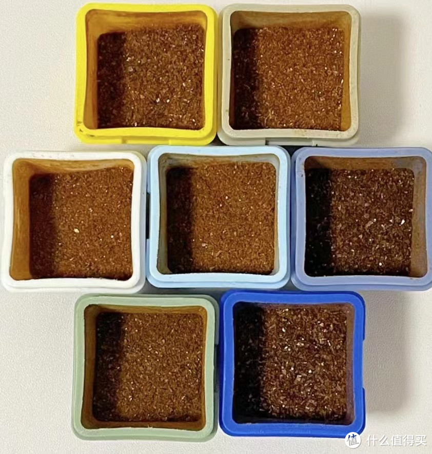 右下是F5啤酒风味咖啡,颗粒较粗