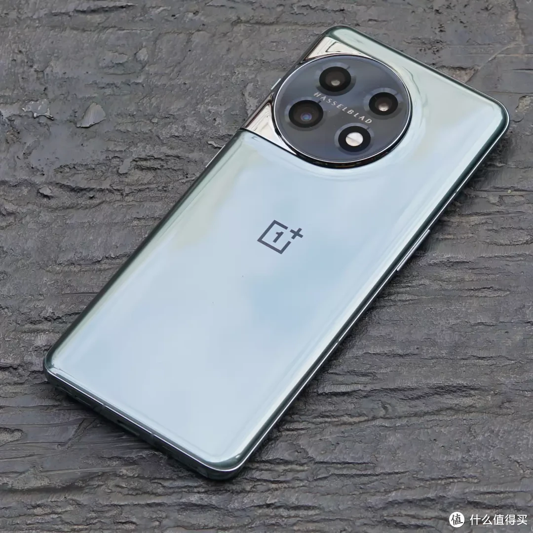 一加11和一加10pro,谁更值得购买?