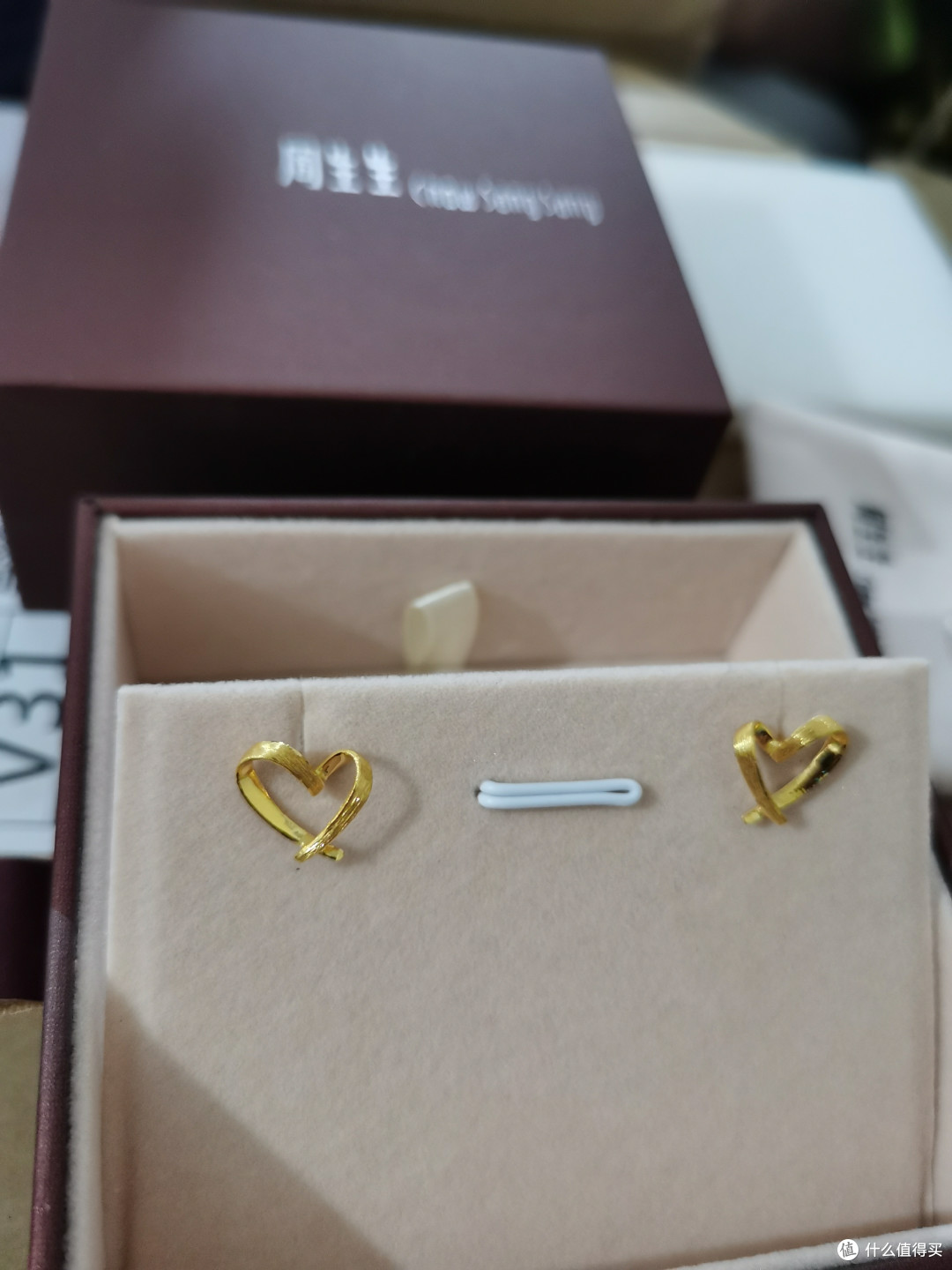 谁说年纪上来了就爱黄金饰品?现在的金饰又时髦又保值好吗