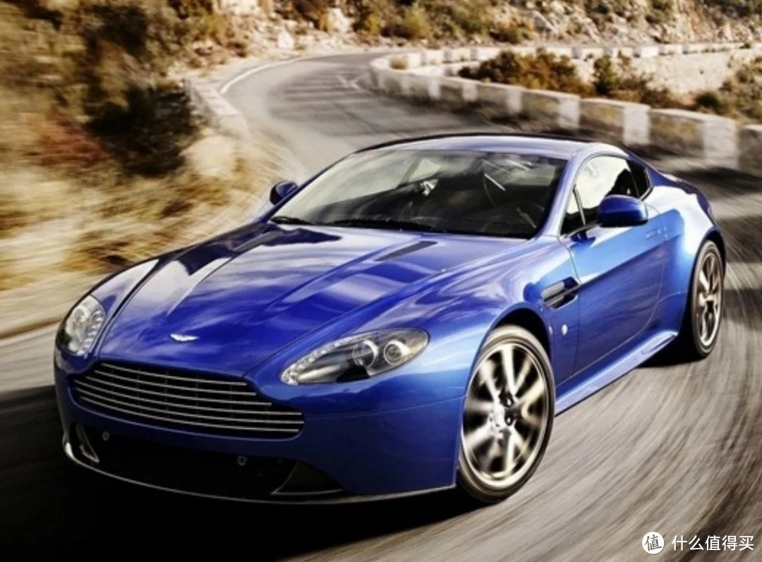 阿斯顿·马丁（AstonMartin），007系列电影的指定座驾，今天我们来了解它。