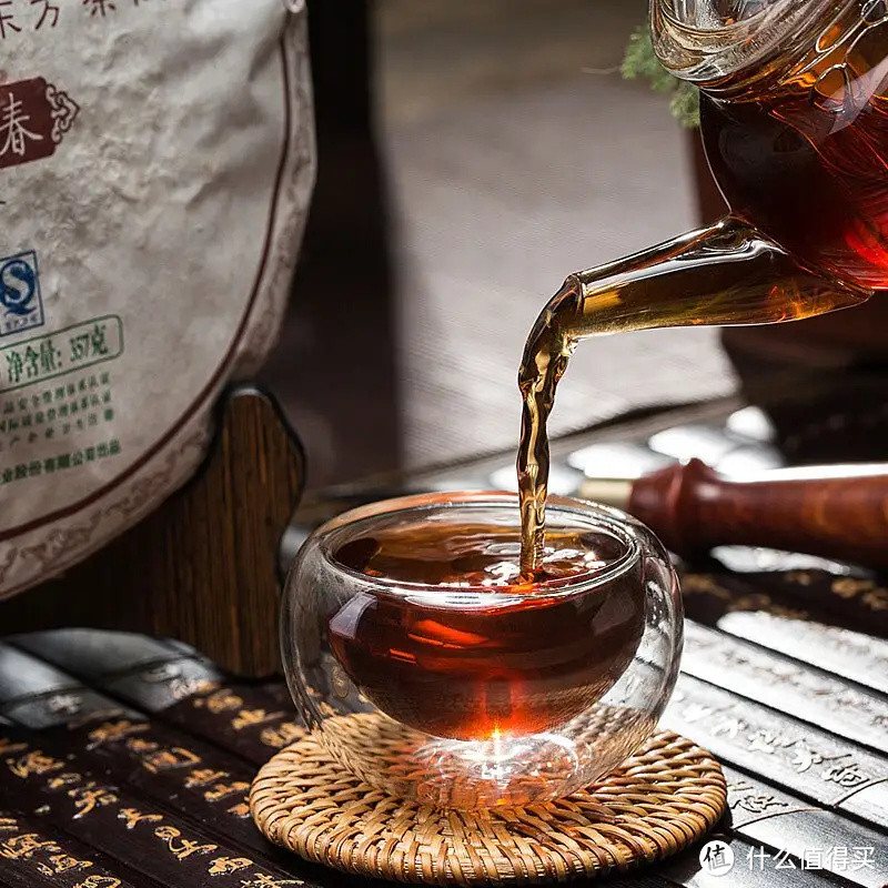 与其转发锦鲤求好运，不如在家好好喝茶修身养性！