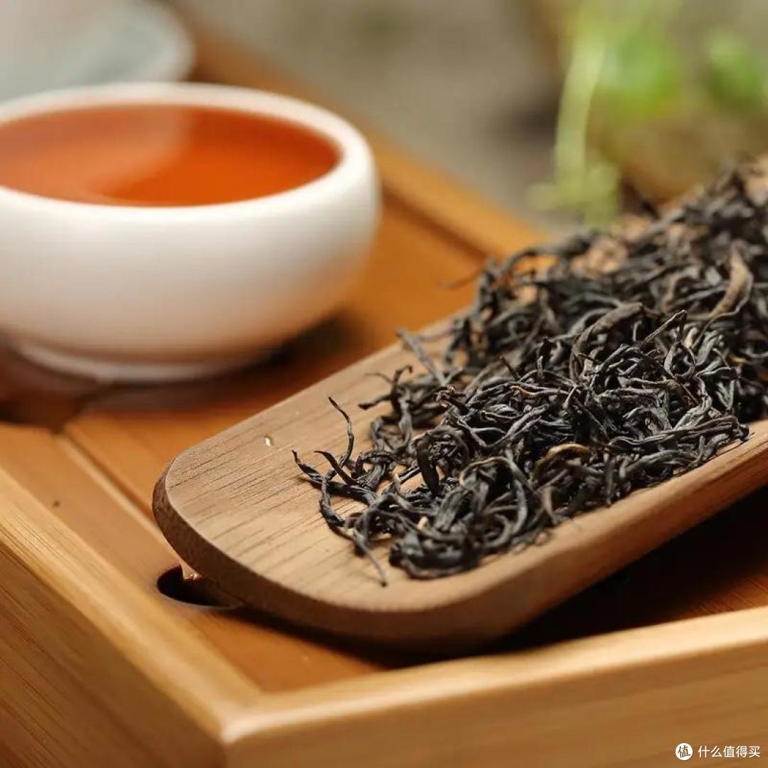 与其转发锦鲤求好运,不如在家好好喝茶修身养性!
