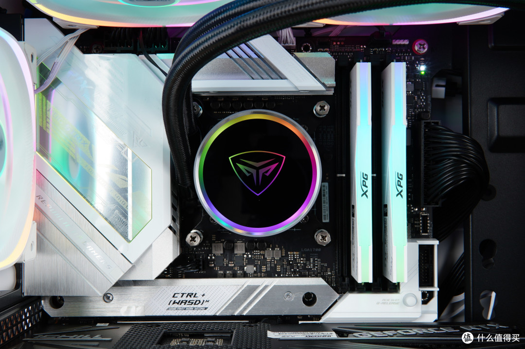 250W的13代酷睿i7-13700K成功压制,超频三PD360一体水冷测试