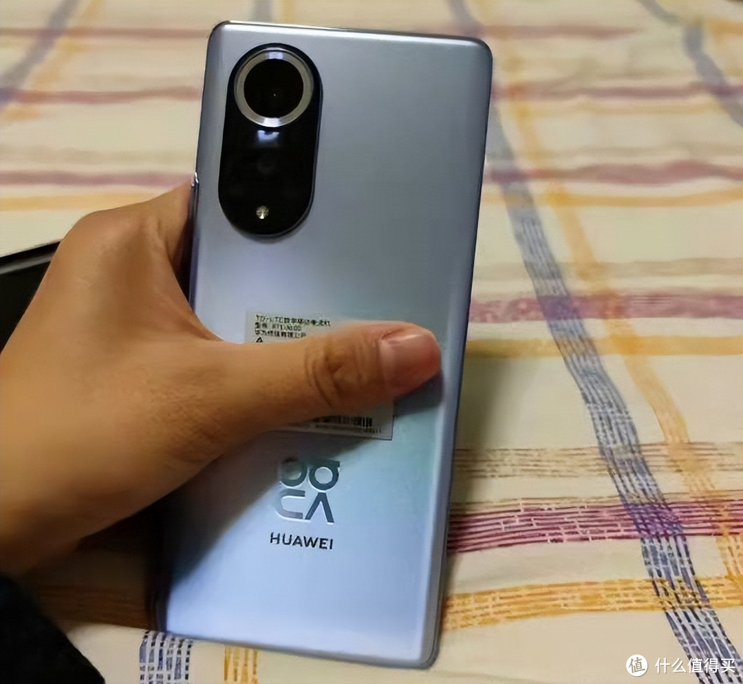 从3499跌至2019,100W闪充+双3200前置镜头,华为太猛了!