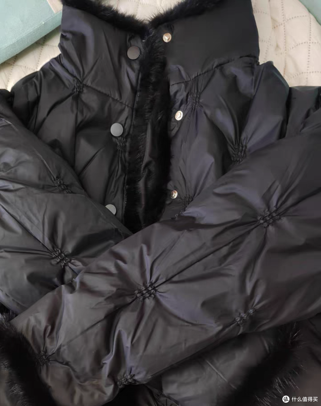 小香风羽绒服,优雅与保暖并存