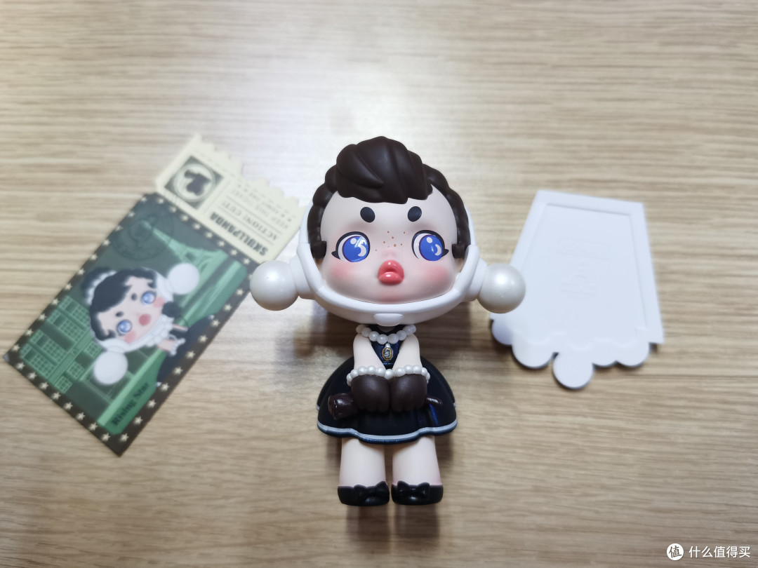盲盒娃娃碰瓷奥黛丽·赫本:泡泡玛特SP戏如人生系列之冉冉新星