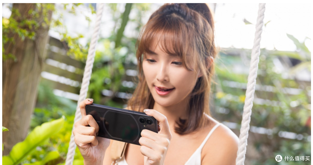 【潮电新年礼 - 年货节数码好物推荐 Ⅴ】最潮手机 Nothing Phone 1 实测:又帅又强,中阶手机性价比之王