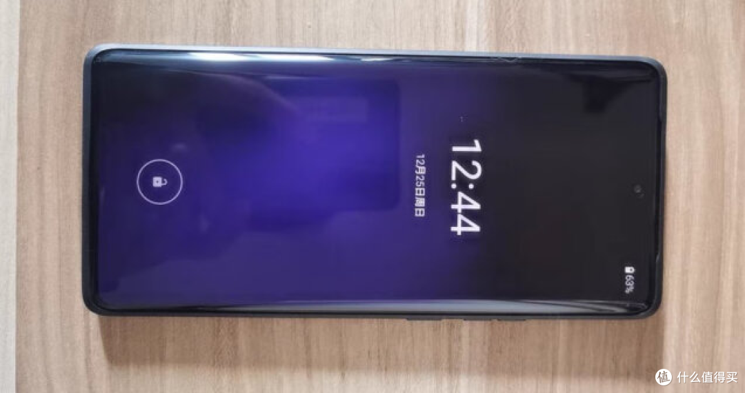 摩托罗拉X40,后置5000万像素双主摄,诚意满满