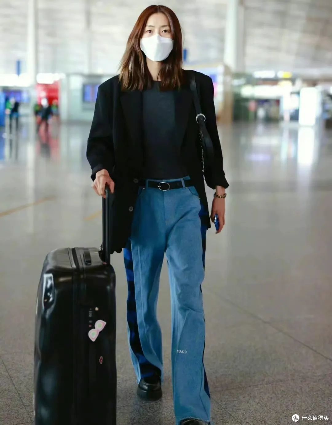 内娱女明星走机场还得看她,实穿又养眼!