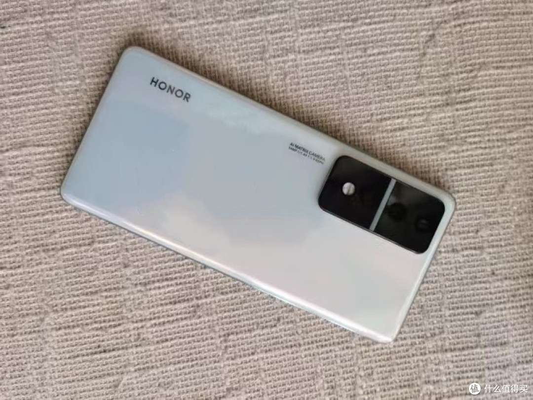 荣耀太猛了:索尼IMX800+骁龙8+芯片,12GB+256GB跌至3099元