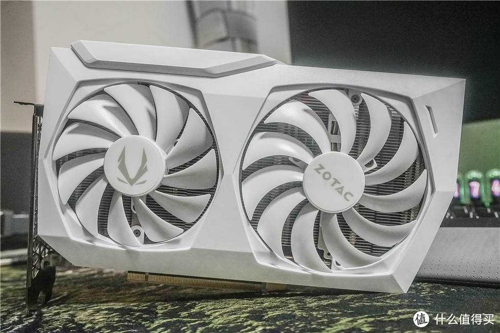 索泰（ZOTAC） GeForce RTX3060 AMP 月白 GOC 12GD6显卡