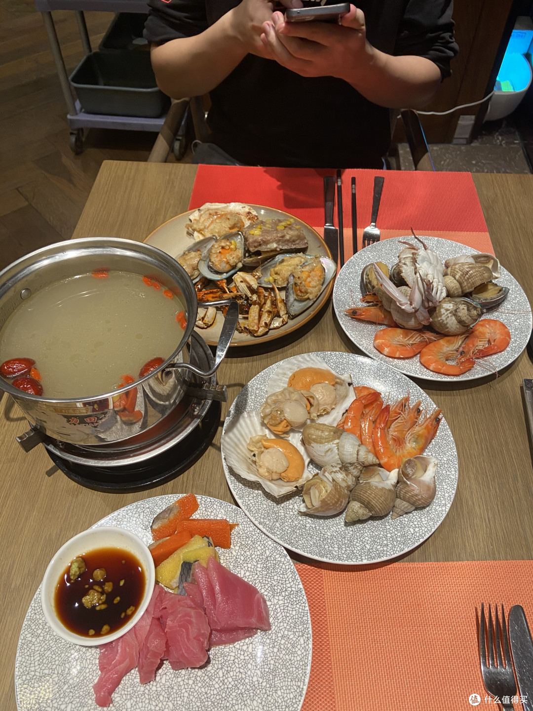 回家过年前吃顿好的,两人五折的海鲜自助餐【龙华希尔顿逸林酒店自助晚餐】